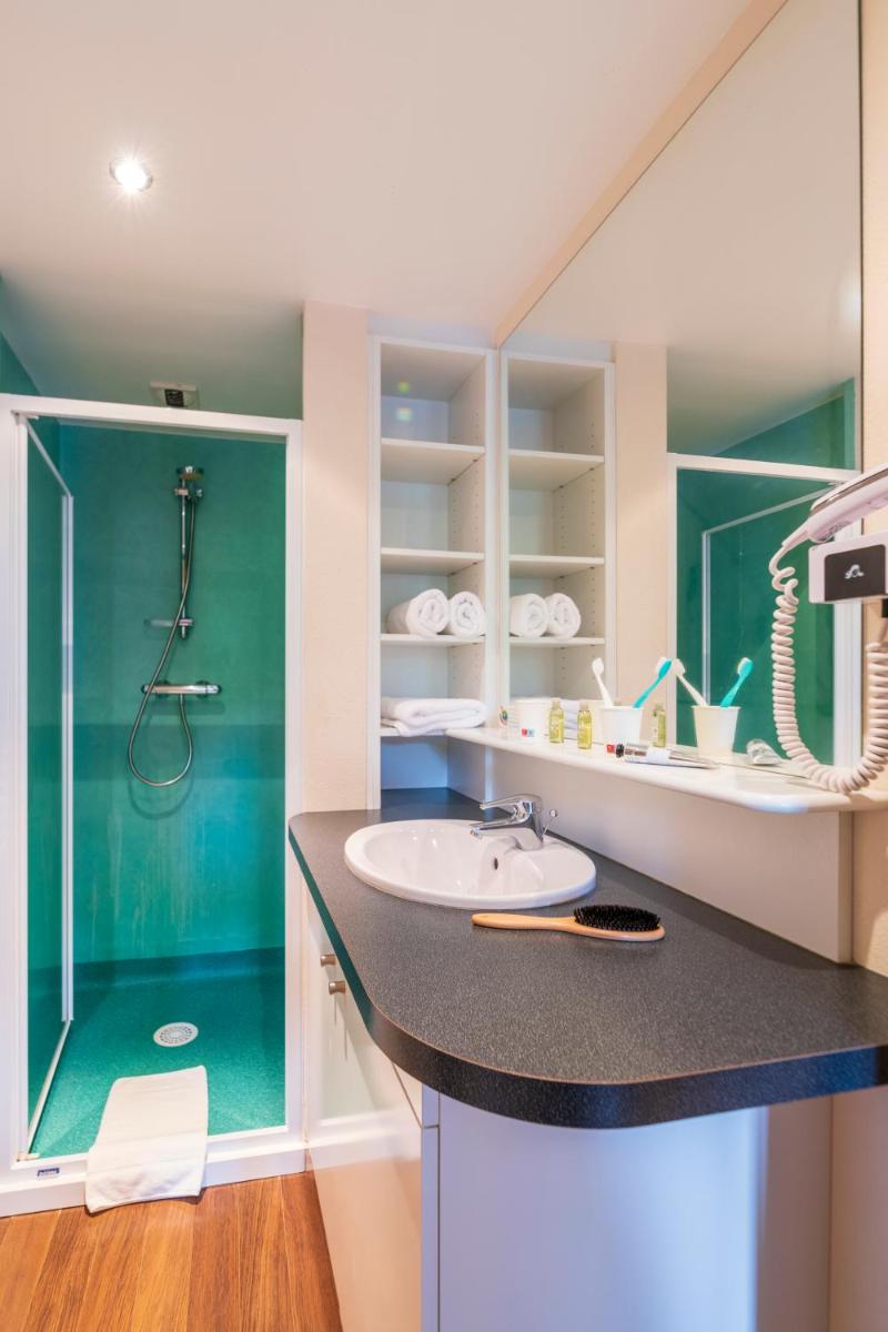 HOTEL CERISE - LES SOURCES Luxeuil-les-Bains - Housity