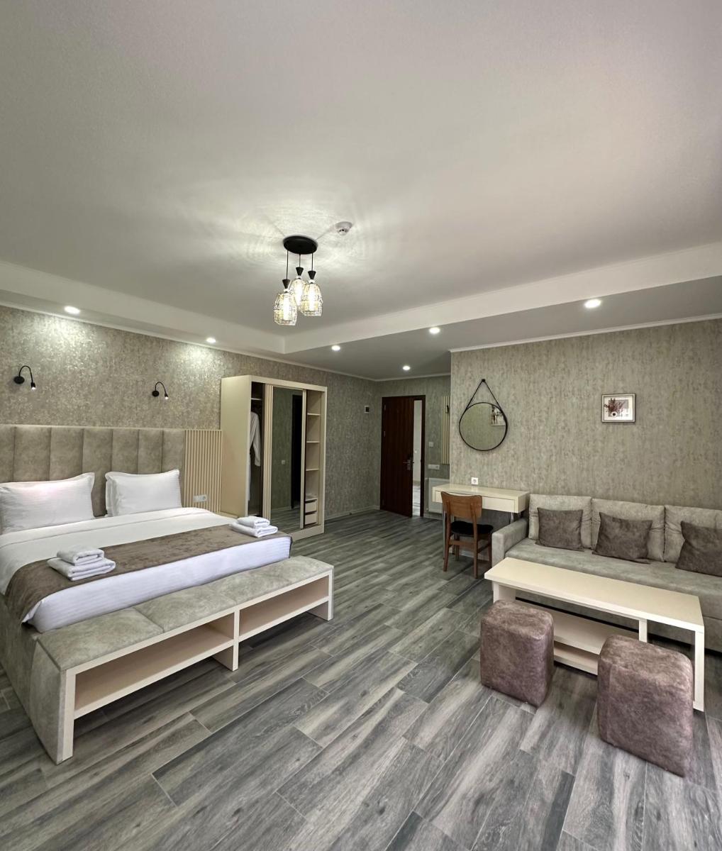 Luxmani Hotel & Spa - Housity