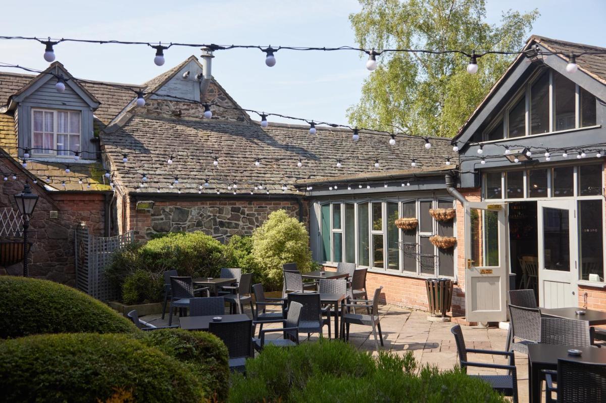 Fieldhead Hotel by Greene King Inns - Housity