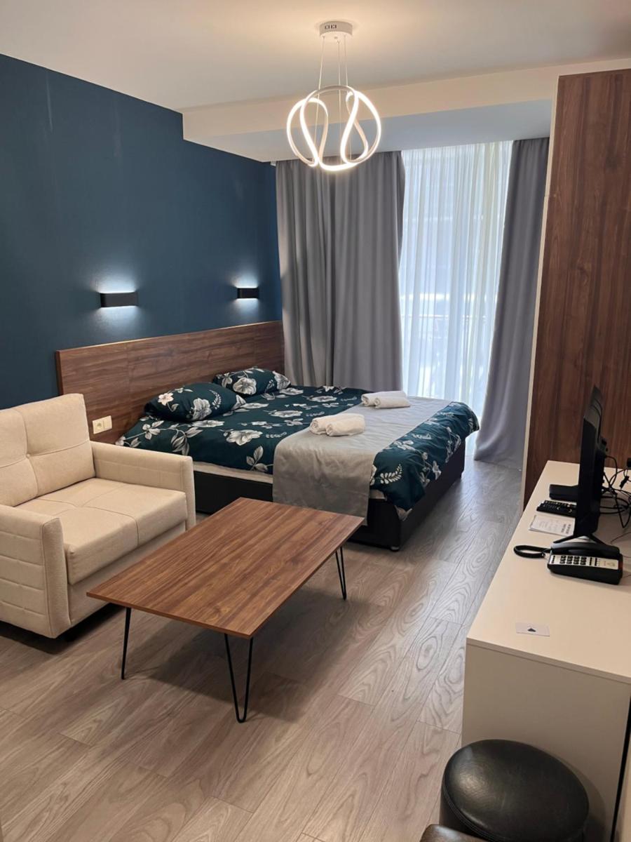 Crystal Resort - Housity