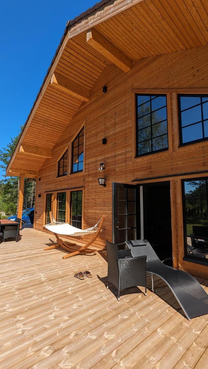 Ranch Roslagen - Luxurious estate near sea with extras - Housity