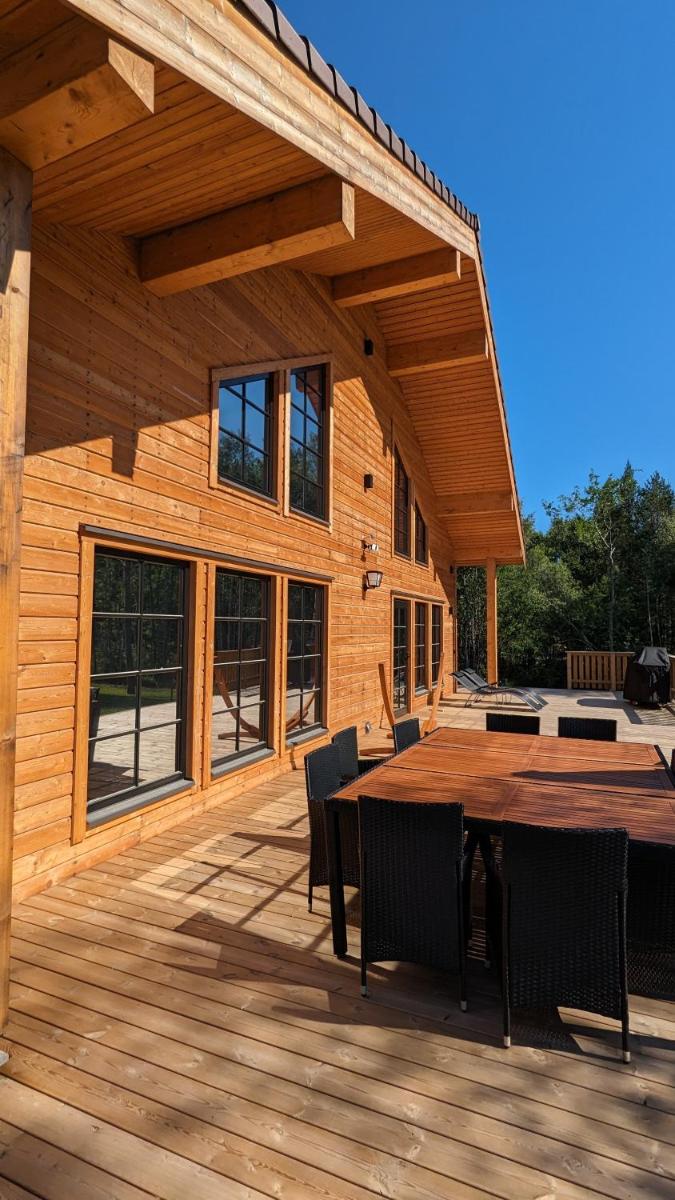Ranch Roslagen - Luxurious estate near sea with extras - Housity