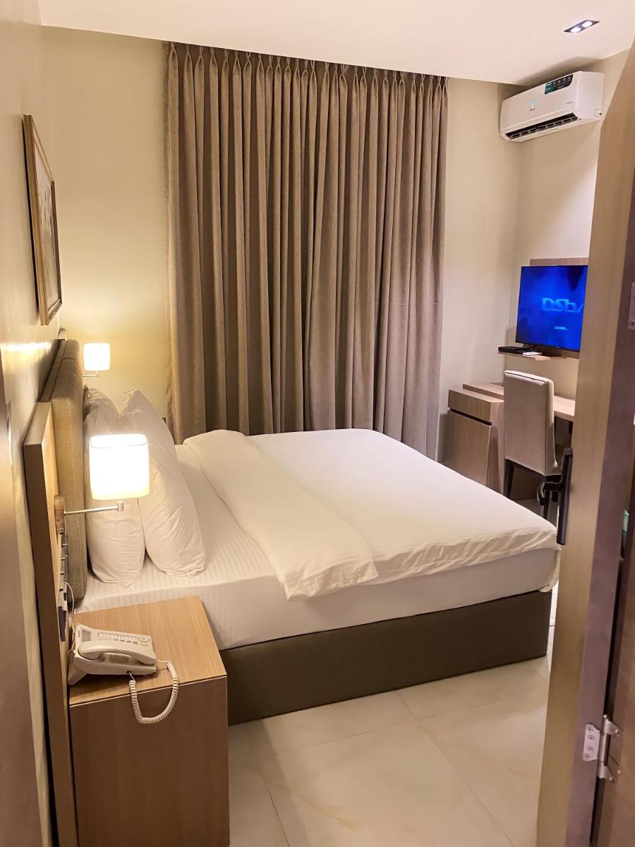 Knightsbridge Hotel and suites - Housity