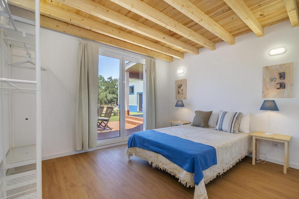Chaparral Wonderful house in Nature 1h from Lisbon by Soulplaces - Housity