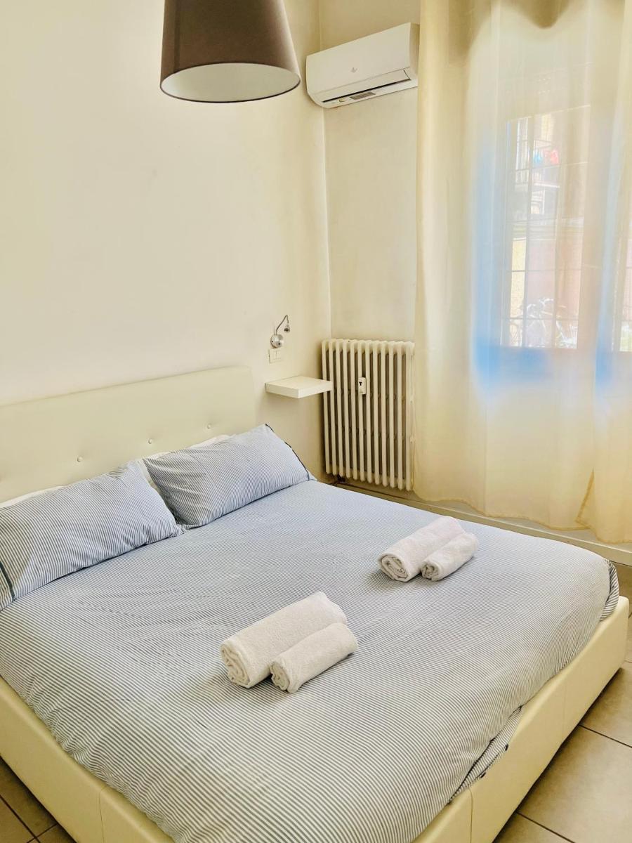 Via Aleardi, 4 minutes from station and airport shuttle - Housity