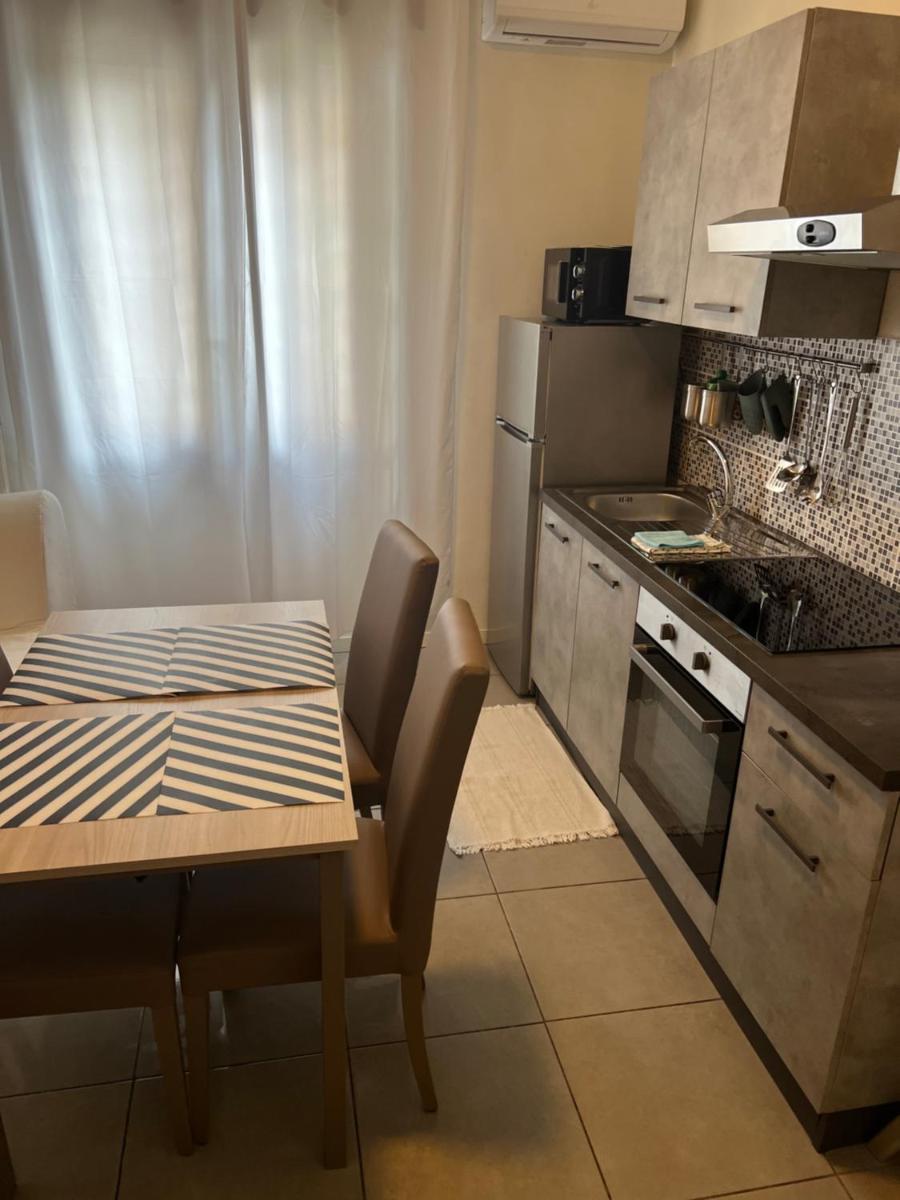 Via Aleardi, 4 minutes from station and airport shuttle - Housity
