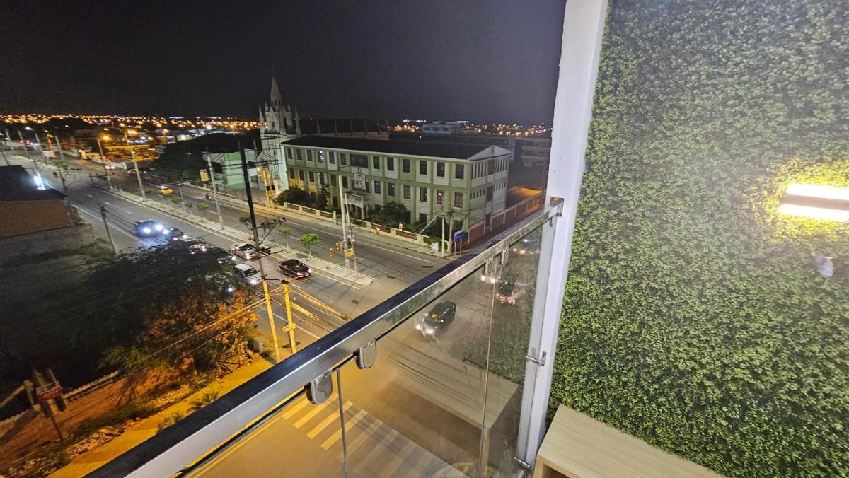 Luxury Adha - Housity