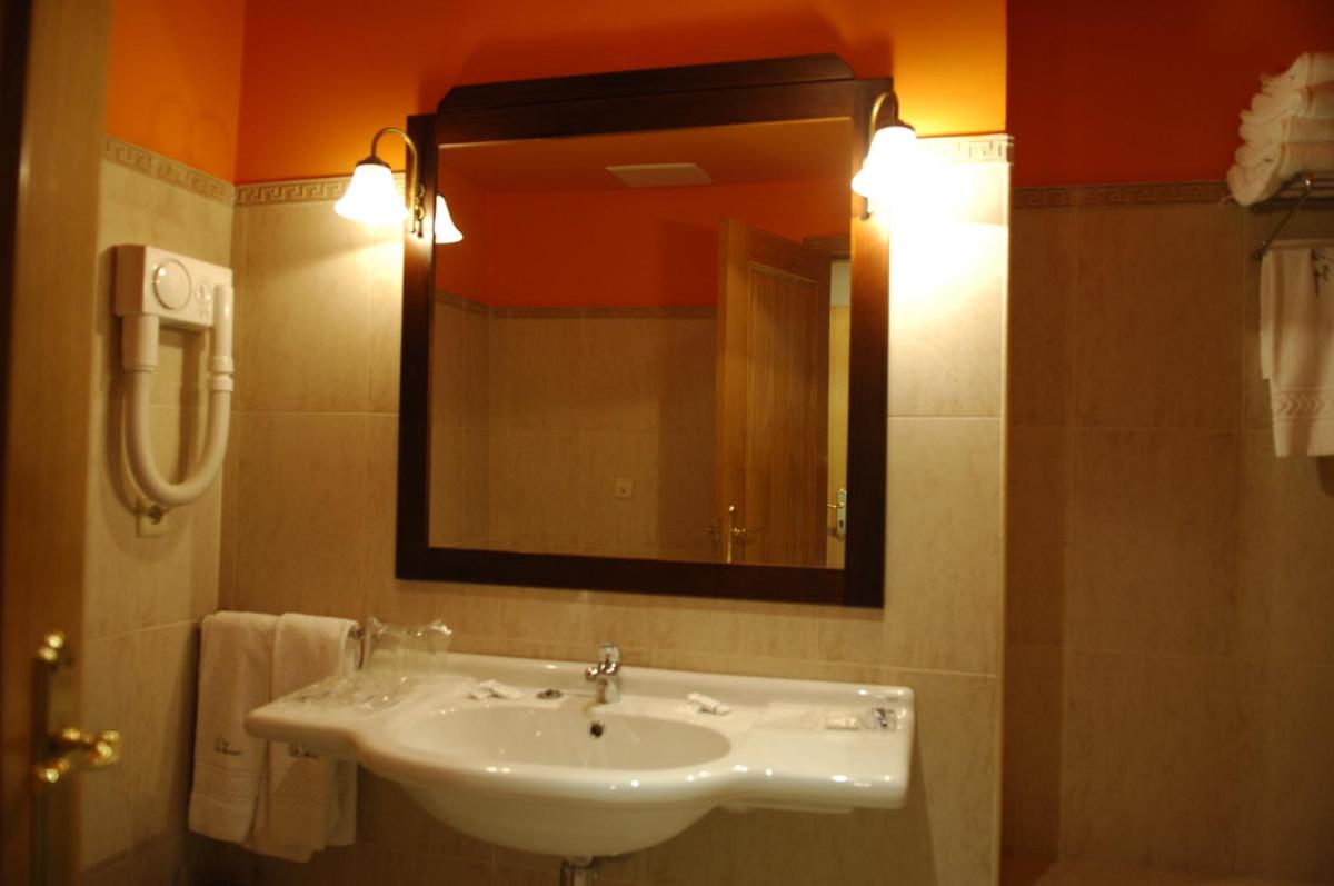 Hotel Abeiras - Housity