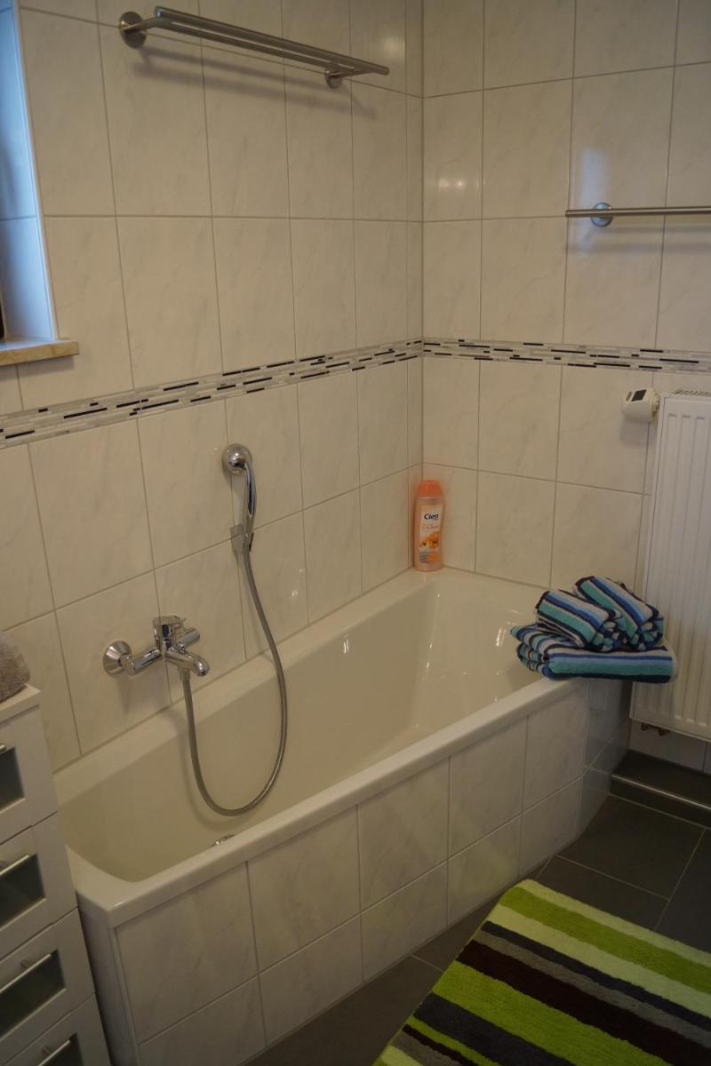 Fuchsia Lodge - Housity