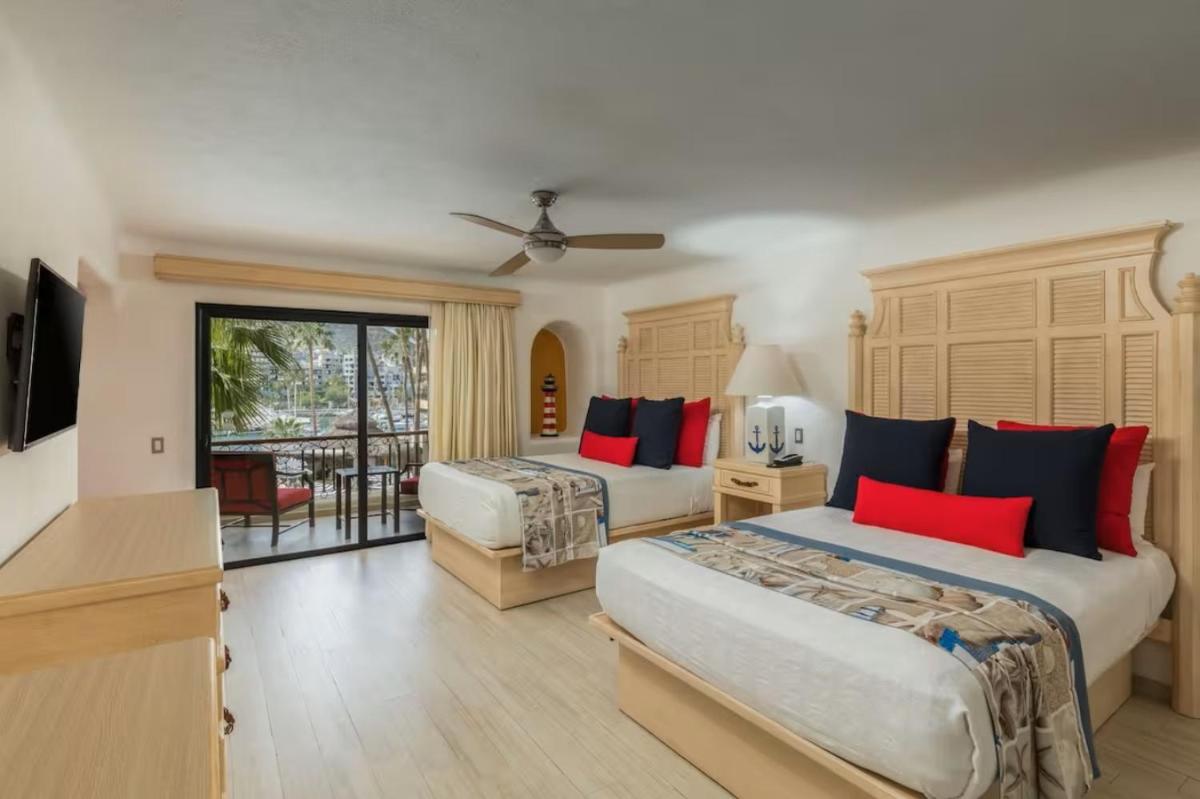 Luxury Studio with Amazing Pools in Cabo - Housity