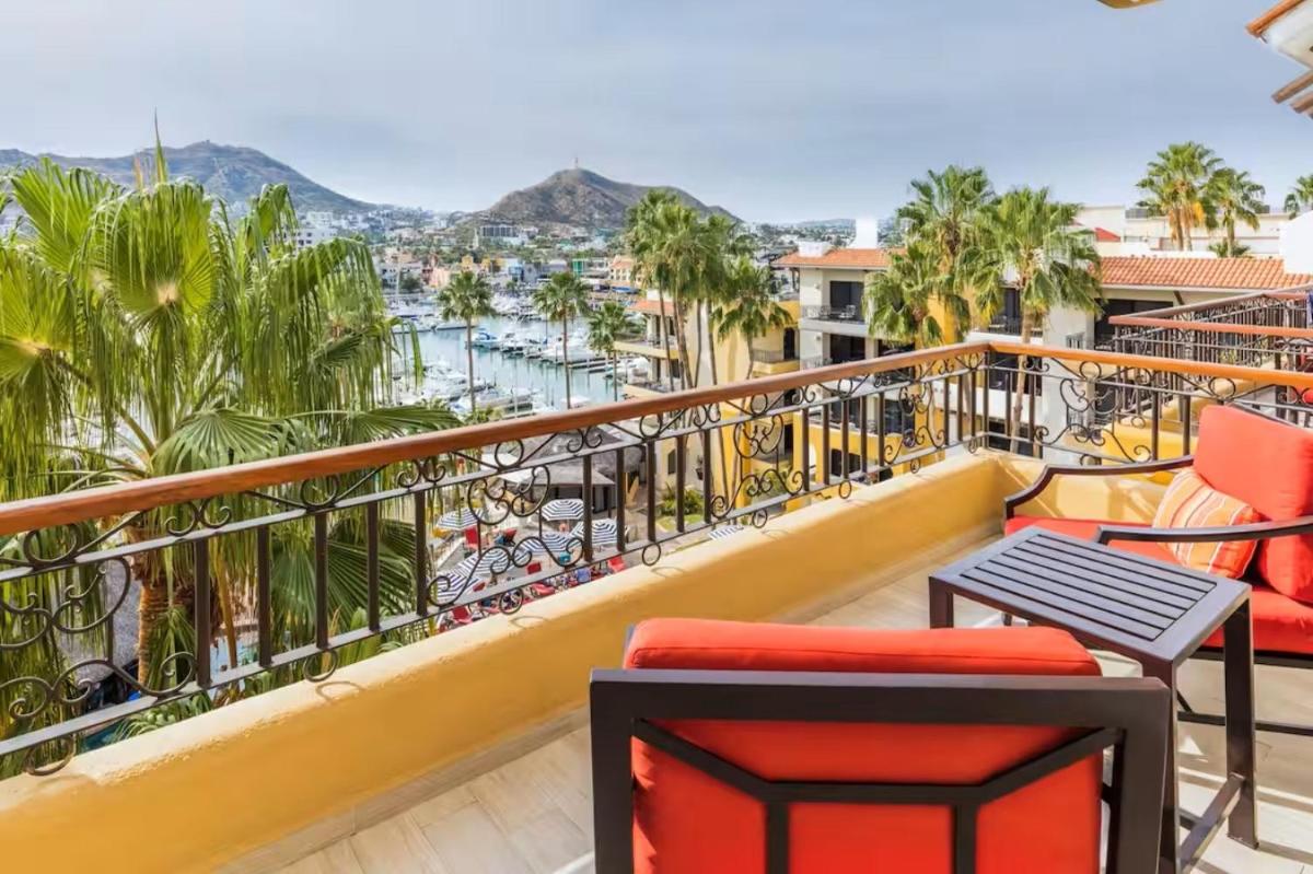 Luxury Studio with Amazing Pools in Cabo - Housity