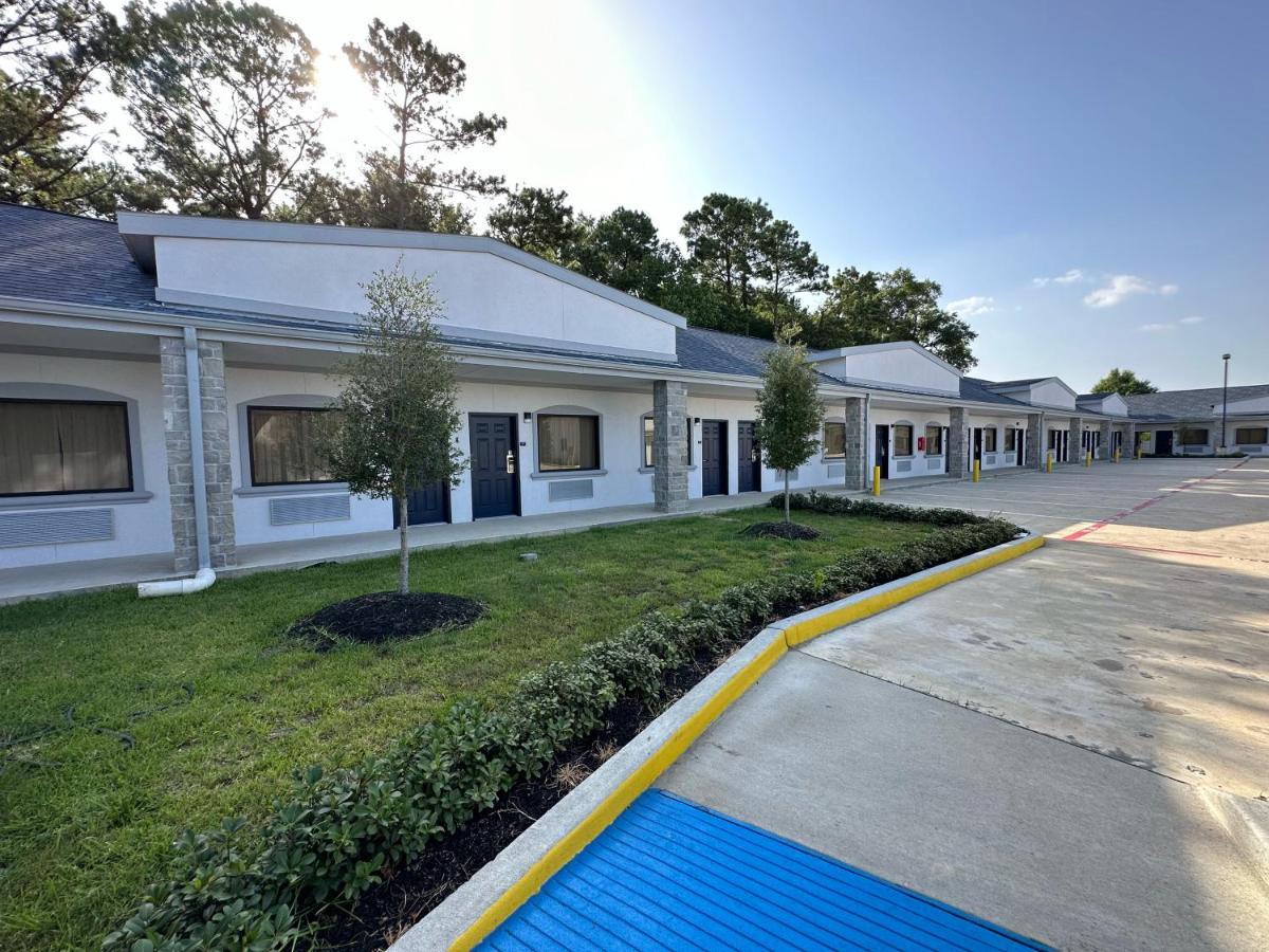 Crosby Travel Lodge and RV Park - Housity