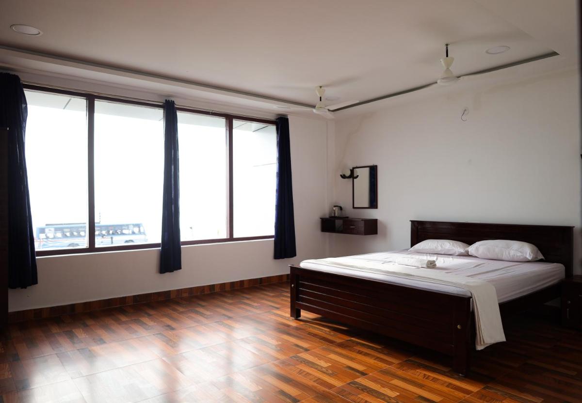 Rose Lake View Resort - Housity
