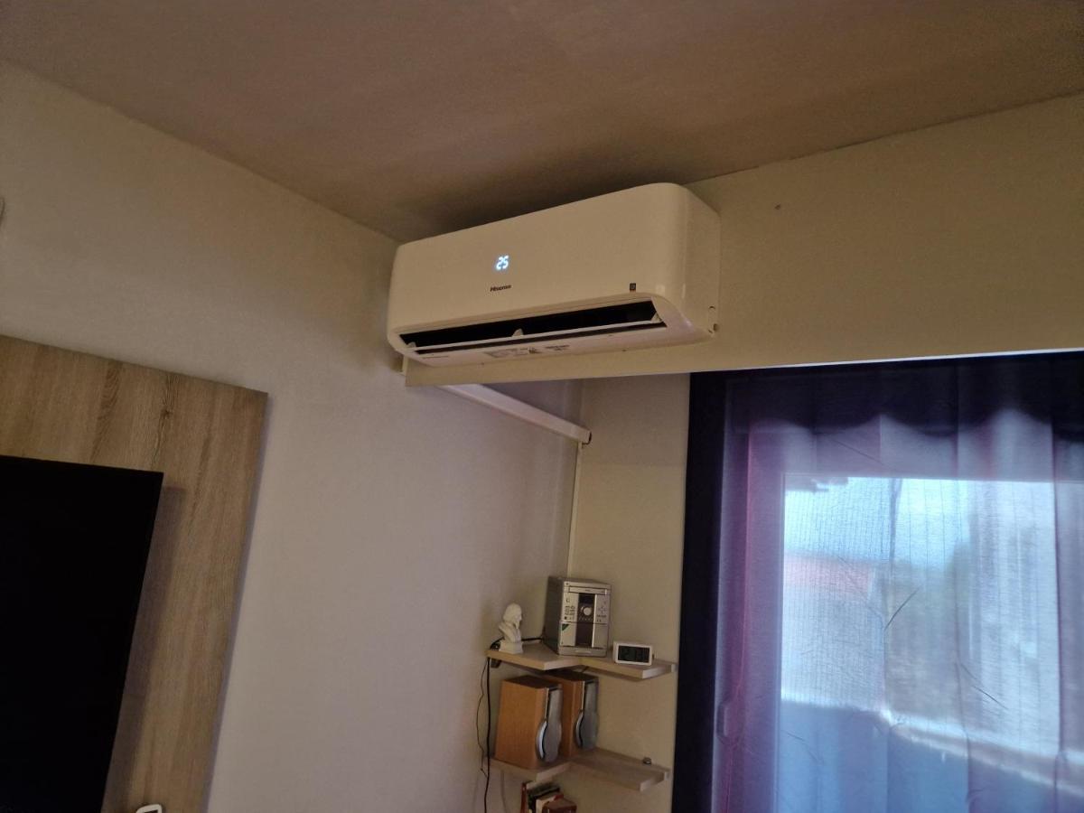 Apartment Viktor,parking - Housity