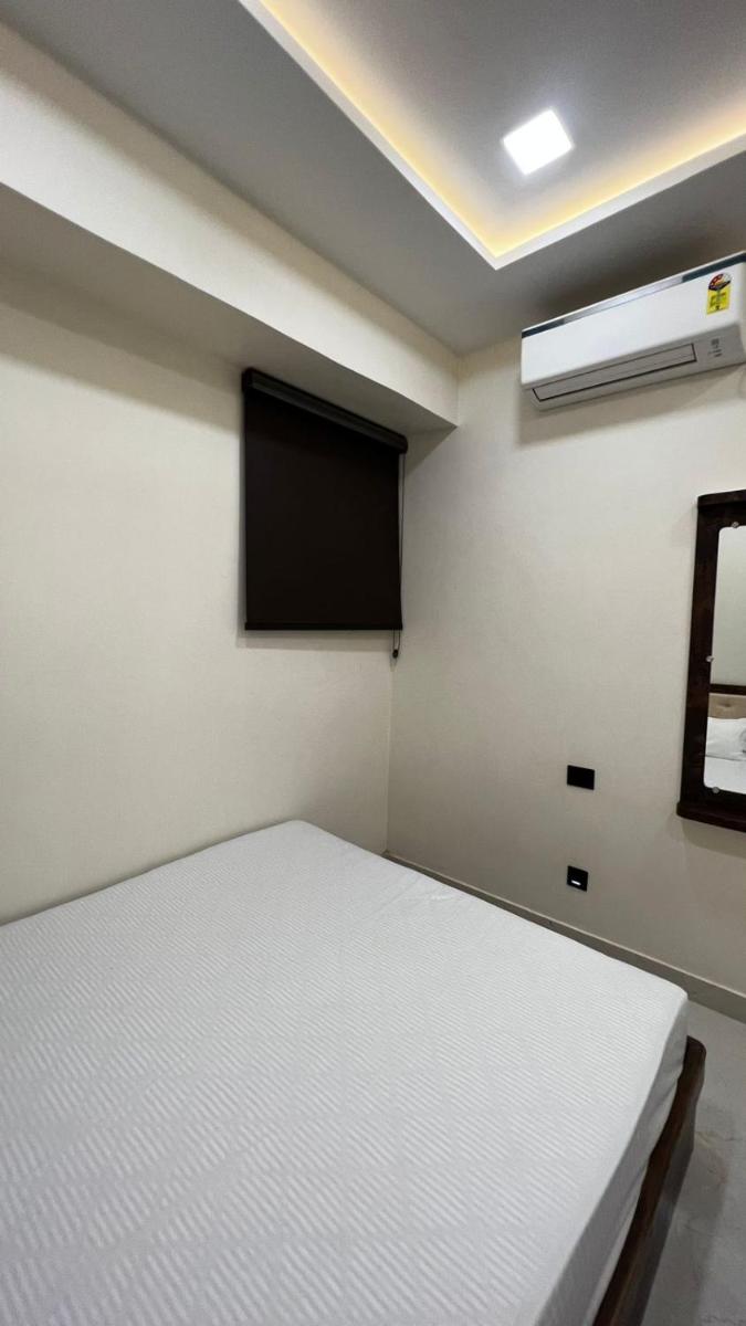 Hotel Divyakashi Homestay - Housity