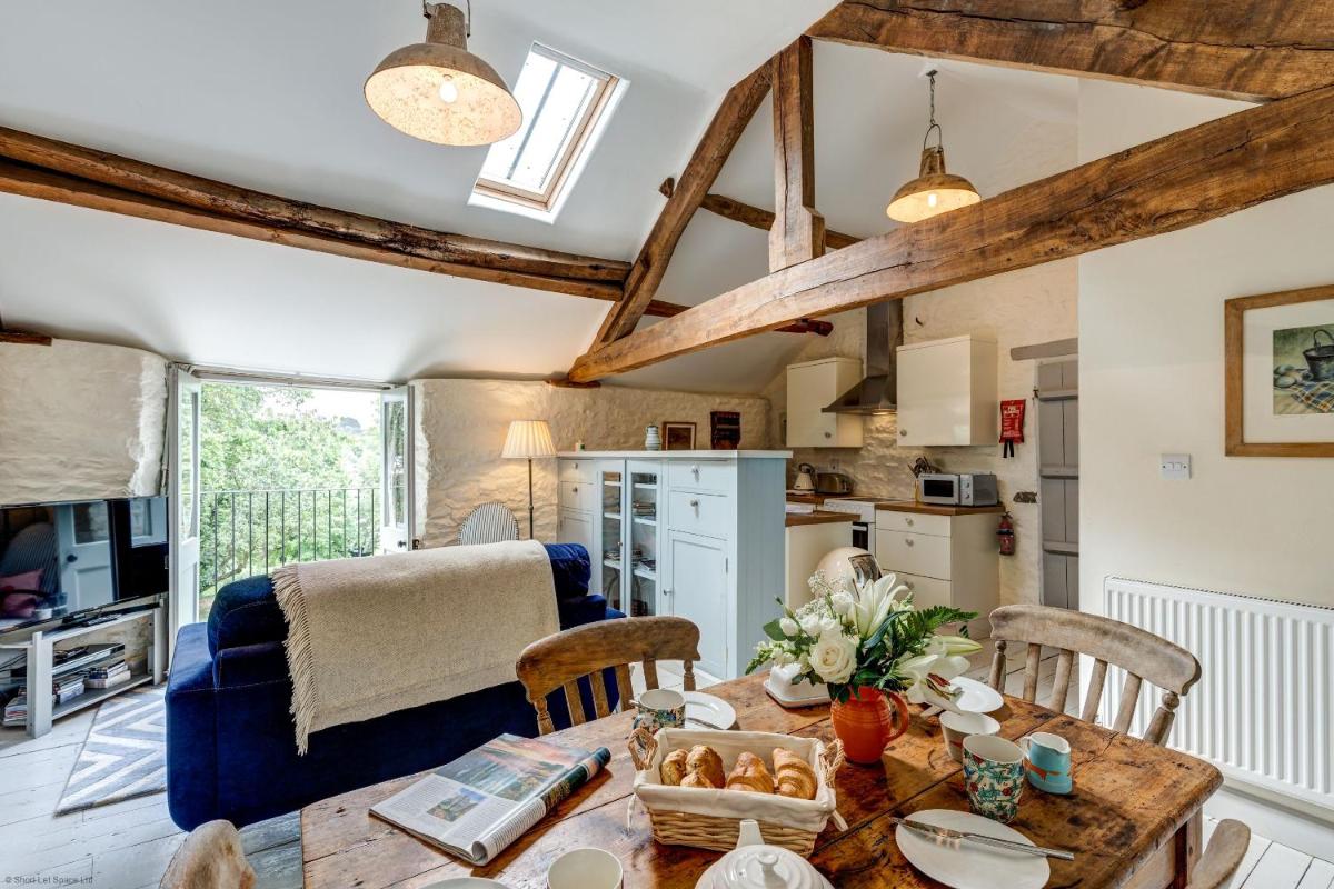 The Hayloft - Housity