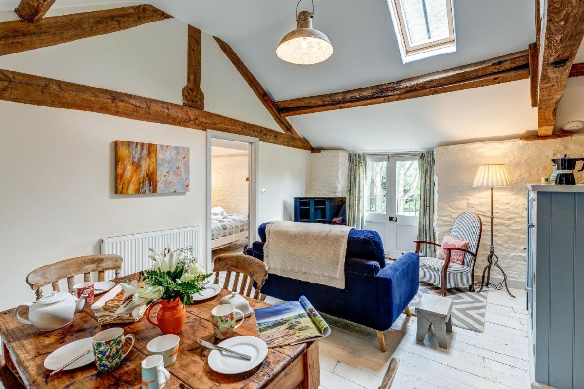 The Hayloft - Housity