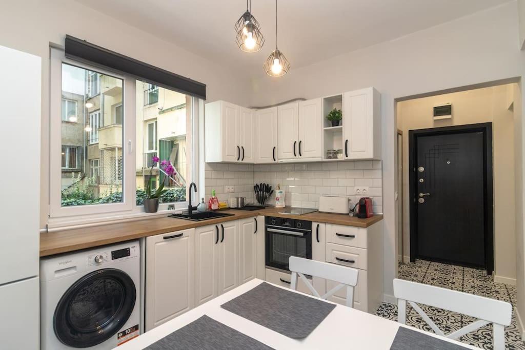 Suitetrails - Apartment in the Heart of Sofia