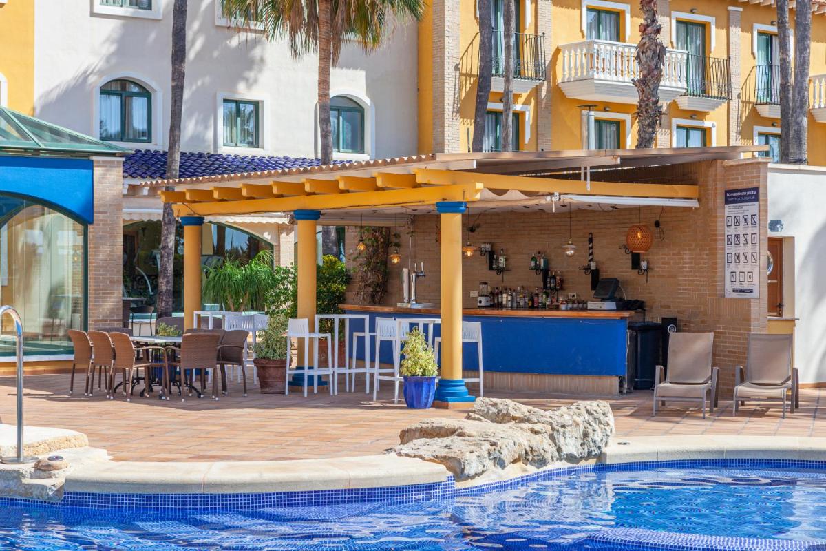 Piscina en o cerca de Hotel La Laguna Spa & Golf
