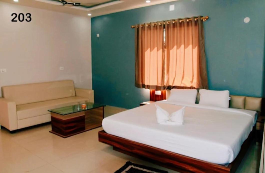 HOTEL ANJANA - Housity