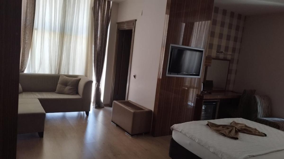 LÜKS HOTEL - Housity