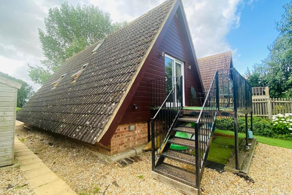 River Lark Lodge - Housity