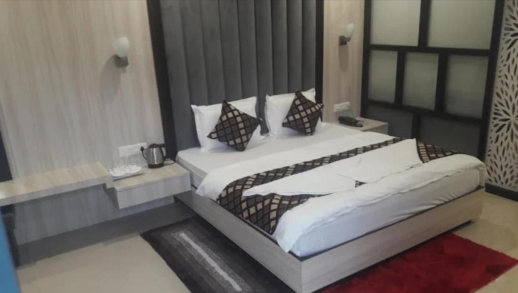 HOTEL ANJANA - Housity