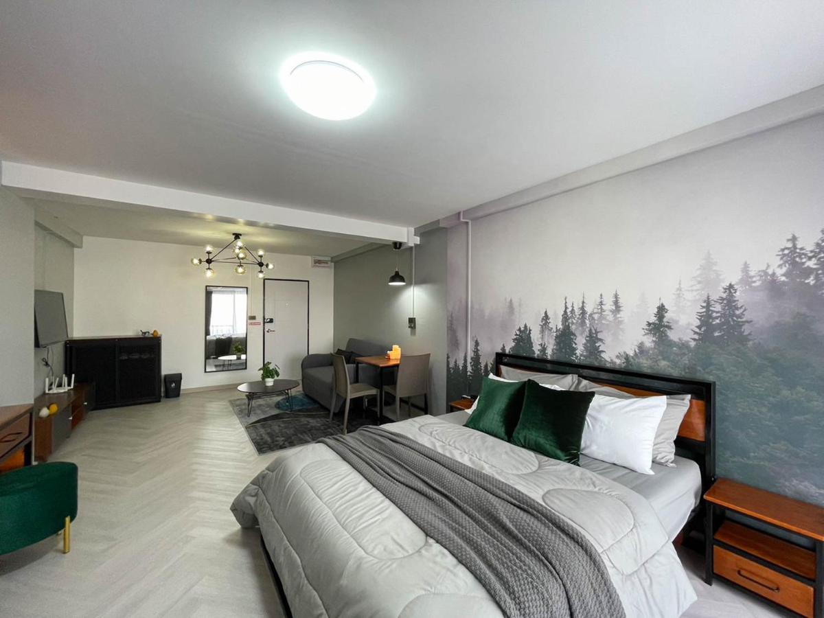Suitetrails - Misty forest newly room by Bee