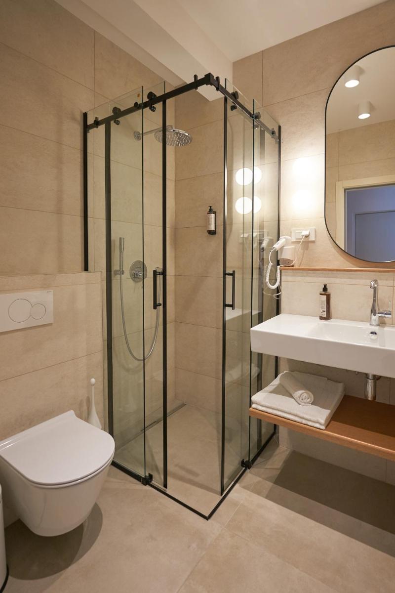 Dolcemente Garni Hotel Superior - Housity