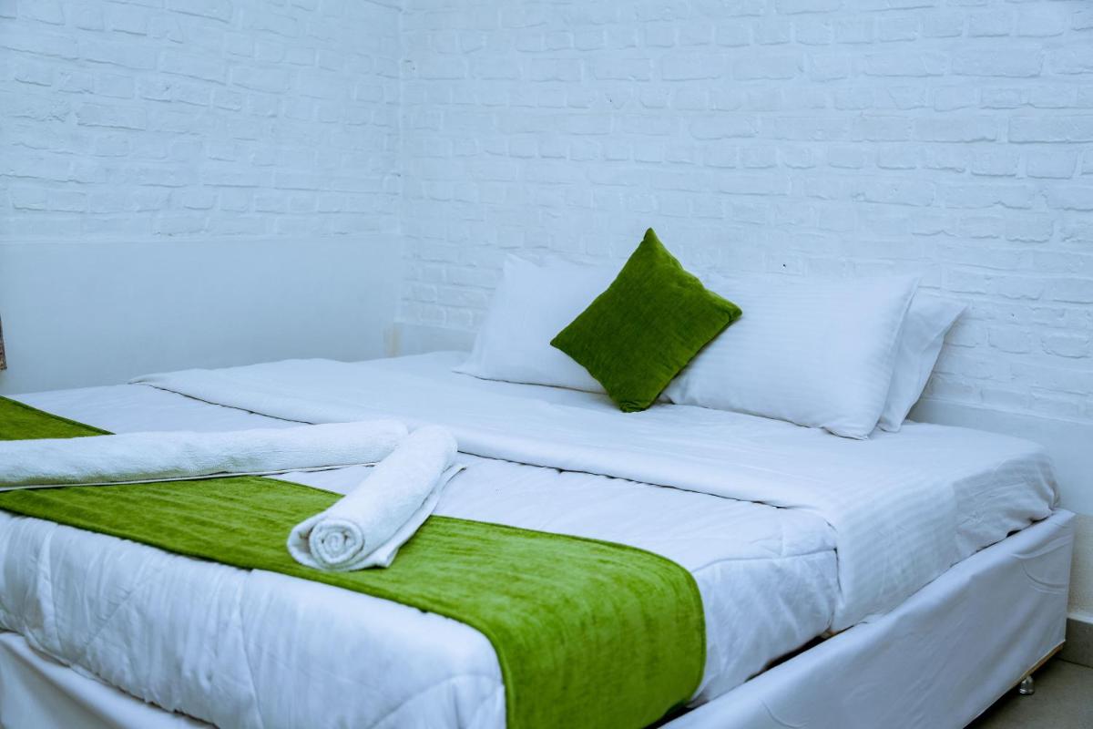 Suitetrails - INZOZI AFRICA HOUSE B&B-Kimihurura