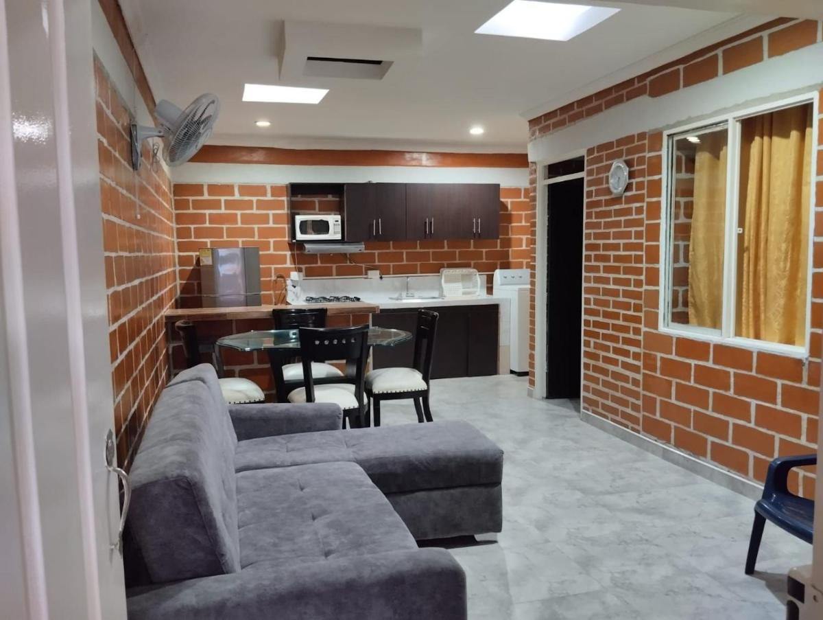 Alojamiento Casa Ivanna - Housity