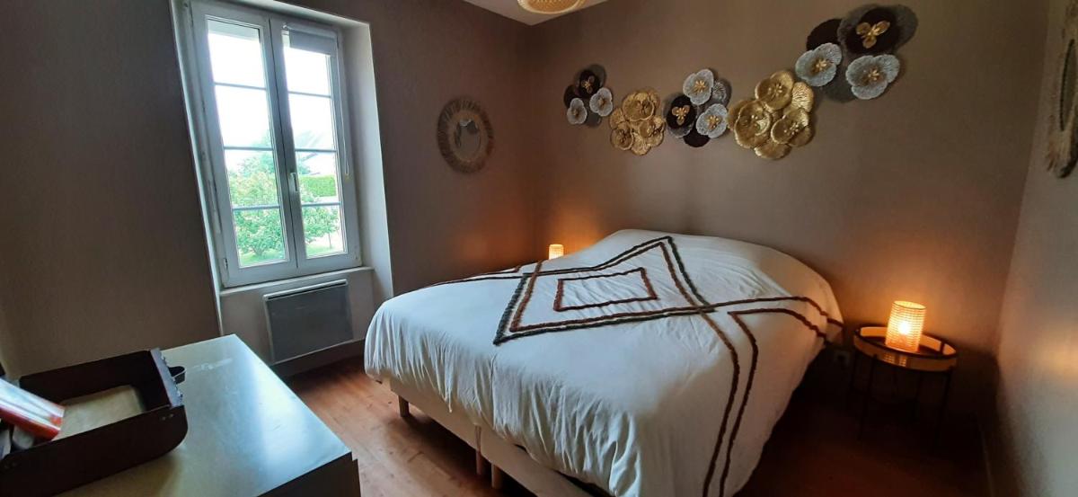 Maison de 4 chambres avec jardin clos et wifi a Grandcamp Maisy a 1 km de la plage - Housity
