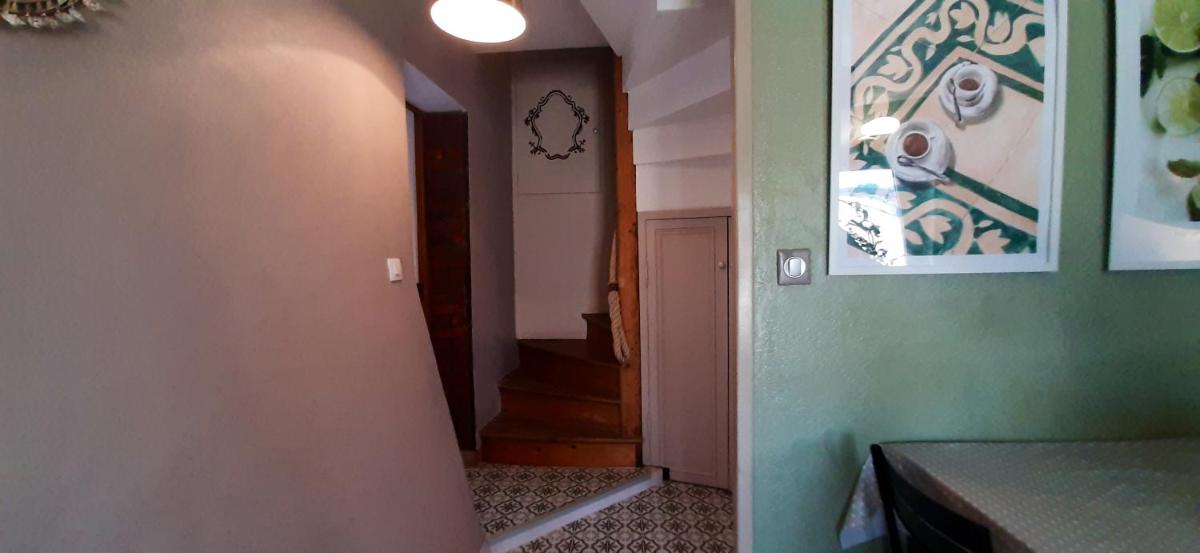 Maison de 4 chambres avec jardin clos et wifi a Grandcamp Maisy a 1 km de la plage - Housity