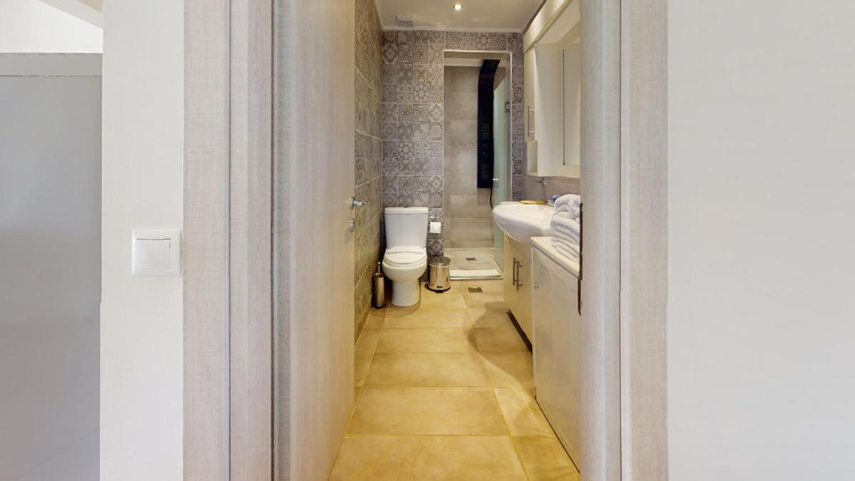Acrotel Athena Villa - Housity