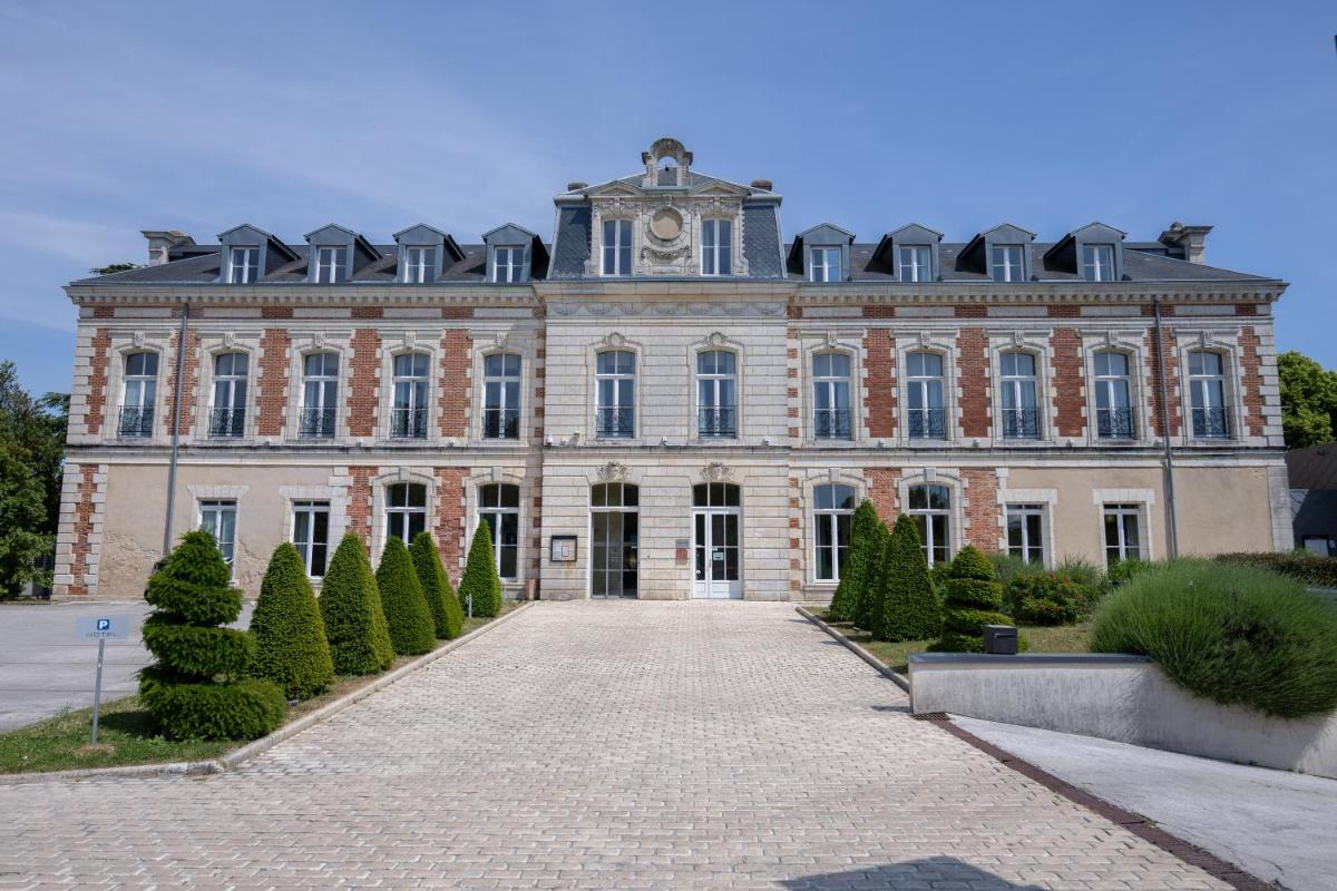 Photo de la galerie de l'établissement Hôtel et SPA du Château, à Lagord