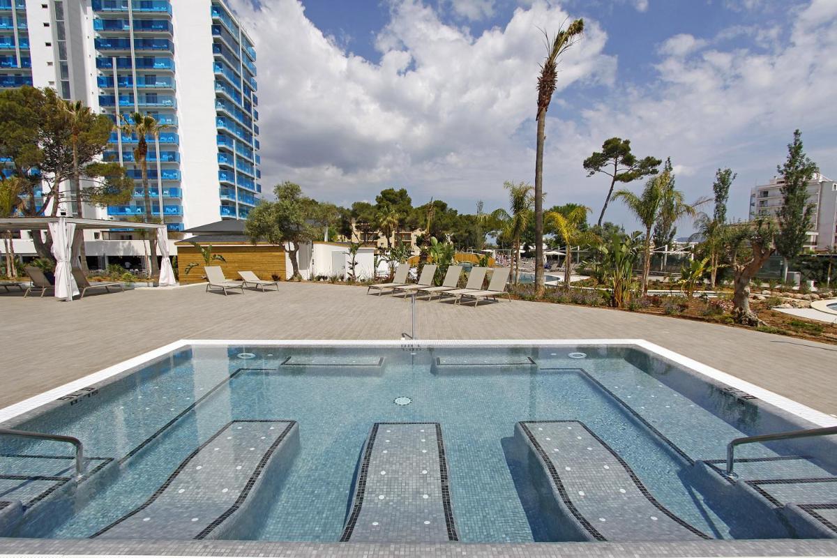 Piscina en o cerca de BG Tonga Tower