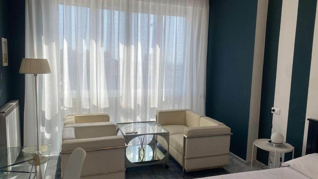 Mistral Holidays - Stupenda camera vista mare con finiture di lusso - Housity
