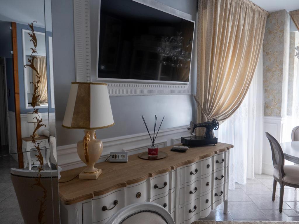 Romantico Mood - Housity
