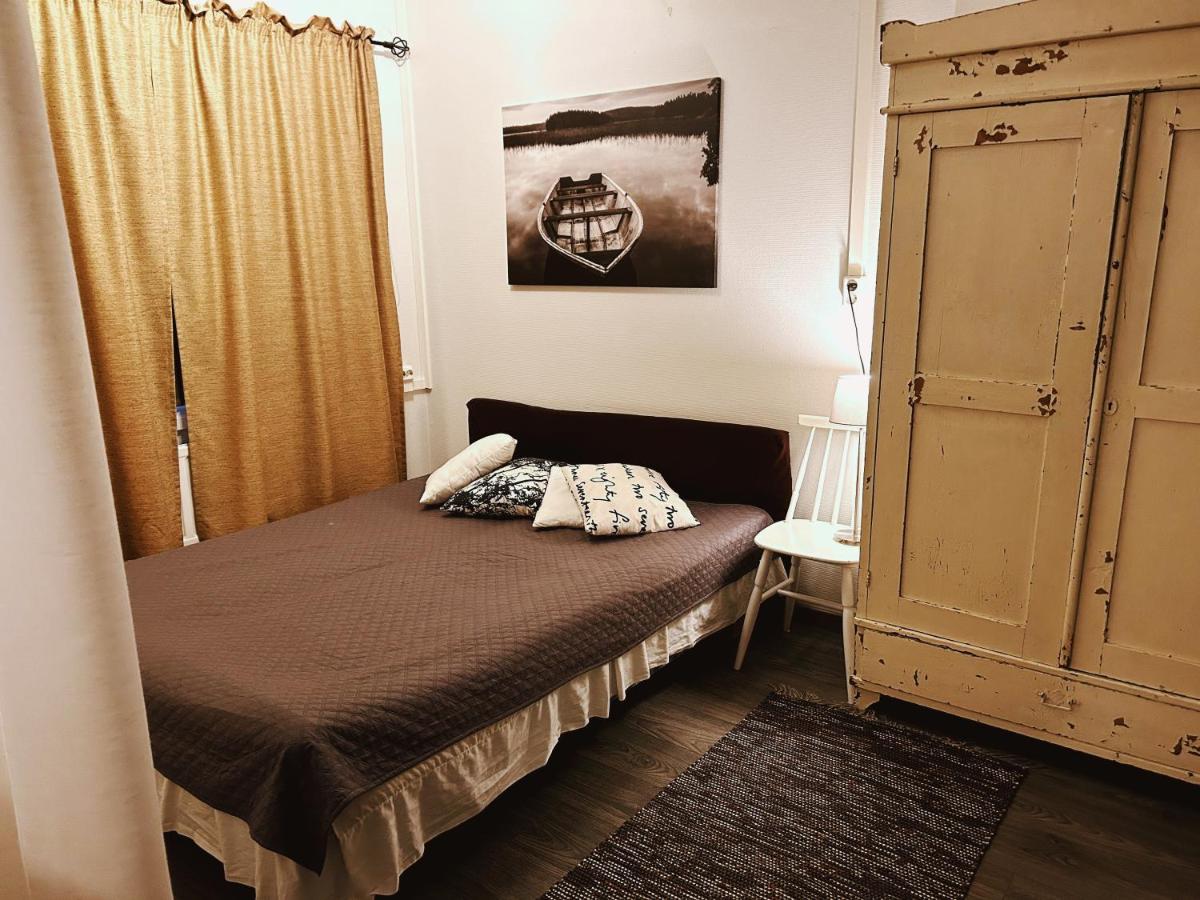 Wanha Koulu Tahko 2h Huone, Sauna, Minikeittiö, Rinteet Spa Ravintola 6km, Sali, Wifi, Lemmikit OK, Edukas - Housity