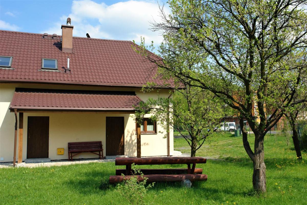 Mikołajówka - Housity