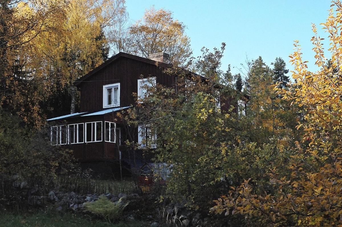 MUSES BNB Bed & Breakfast - Housity