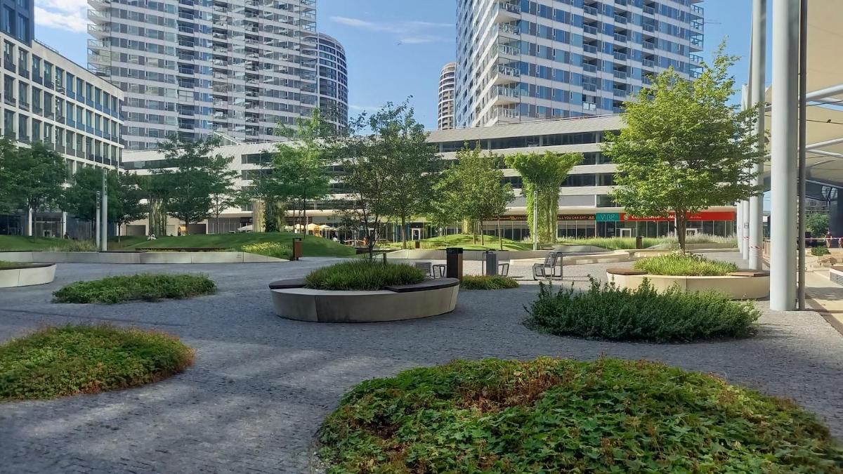 Panorama City - Spacious apartment near EUROVEA - Housity