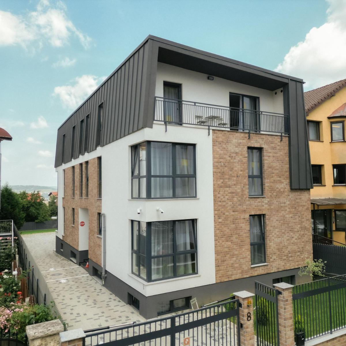 ZEN Garden Apartments - Housity