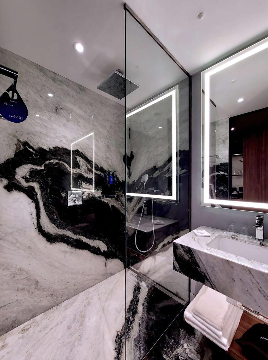 Suitetrails - Radisson Blu Aurum Hotel, Brasov