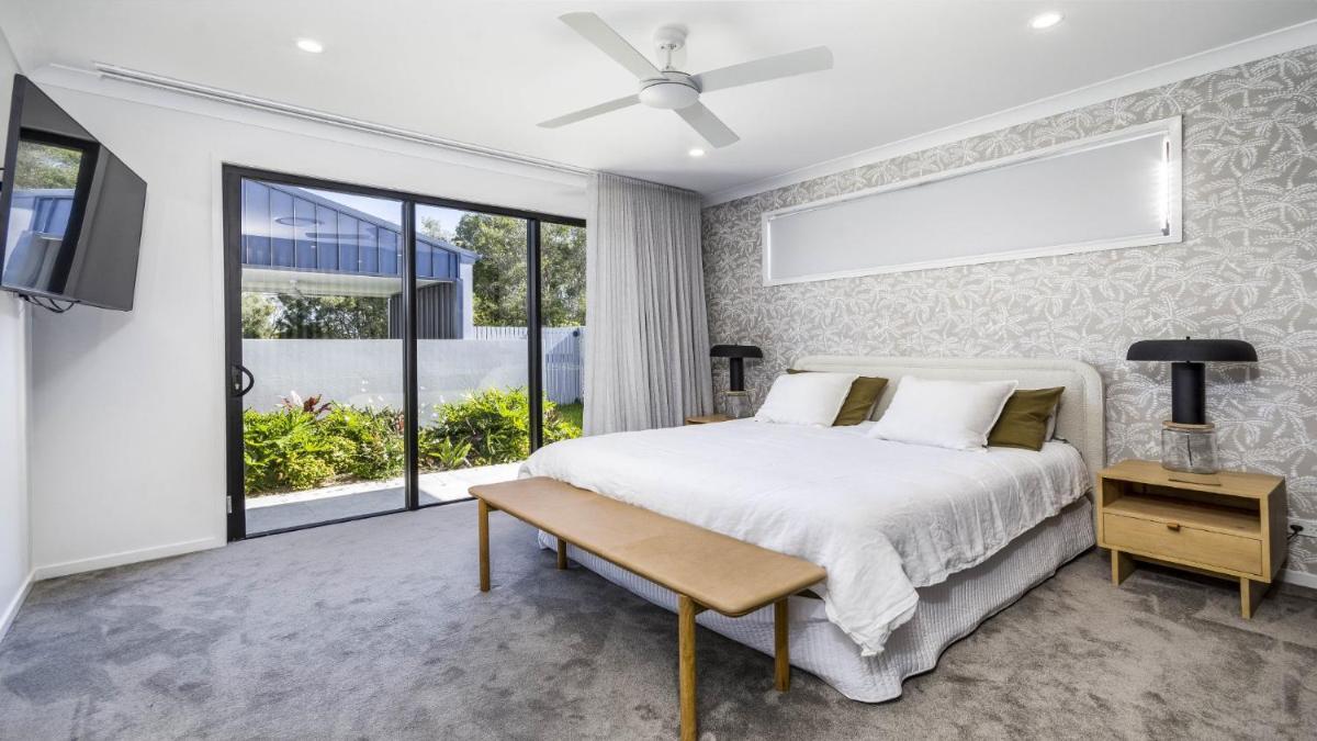 Bolthole North - Escape Reality - Housity