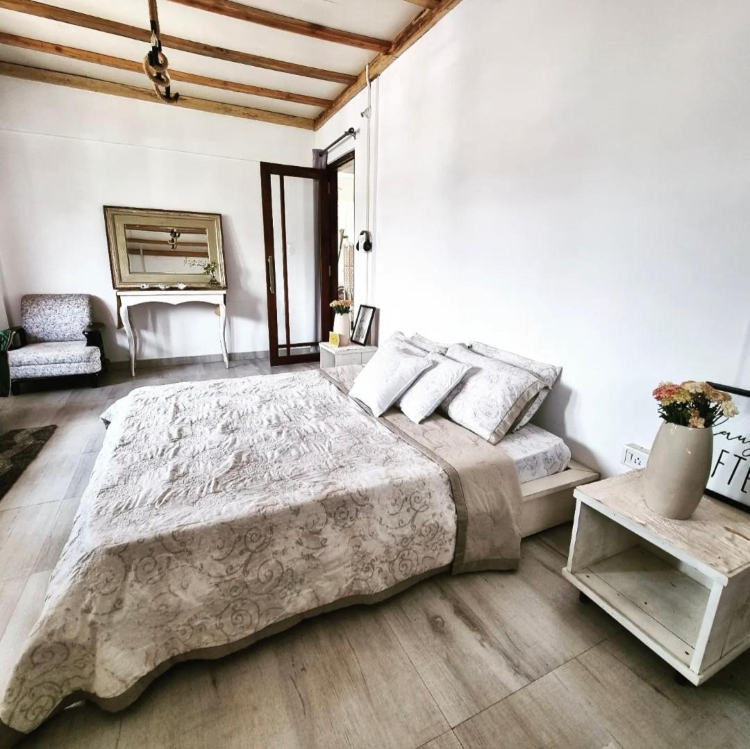 Medom's BnB - Housity