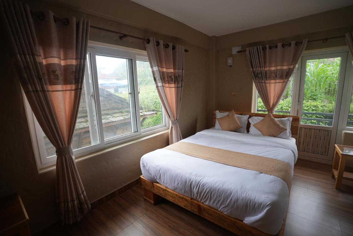 Hotel Royal View Inn - Housity