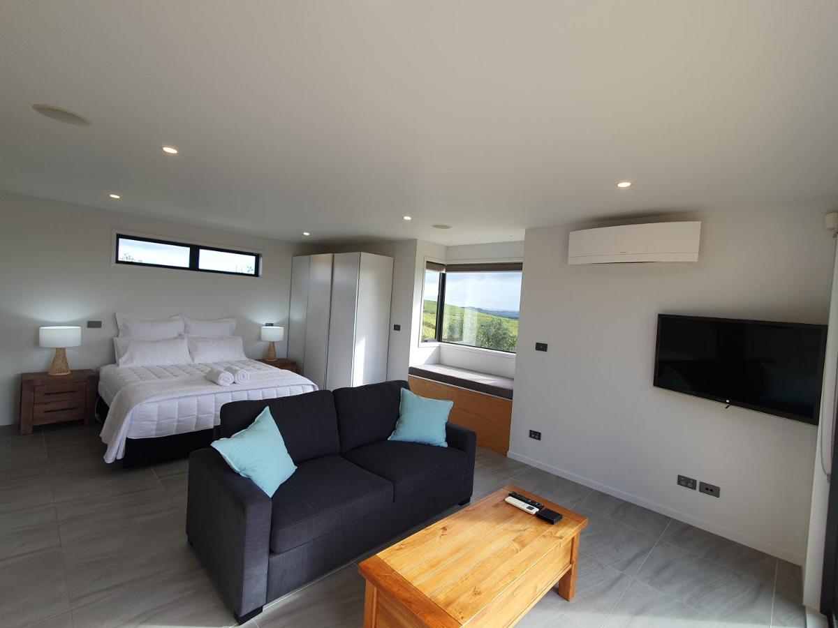 Vineyard Vacation - Housity