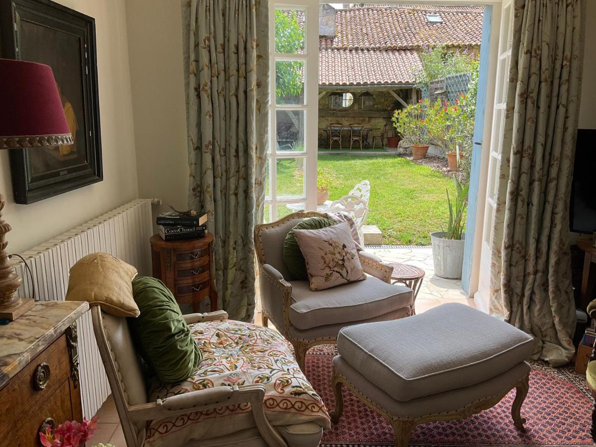 Suitetrails - 'Mulberry House' - A Darling Abode Nr Brantome