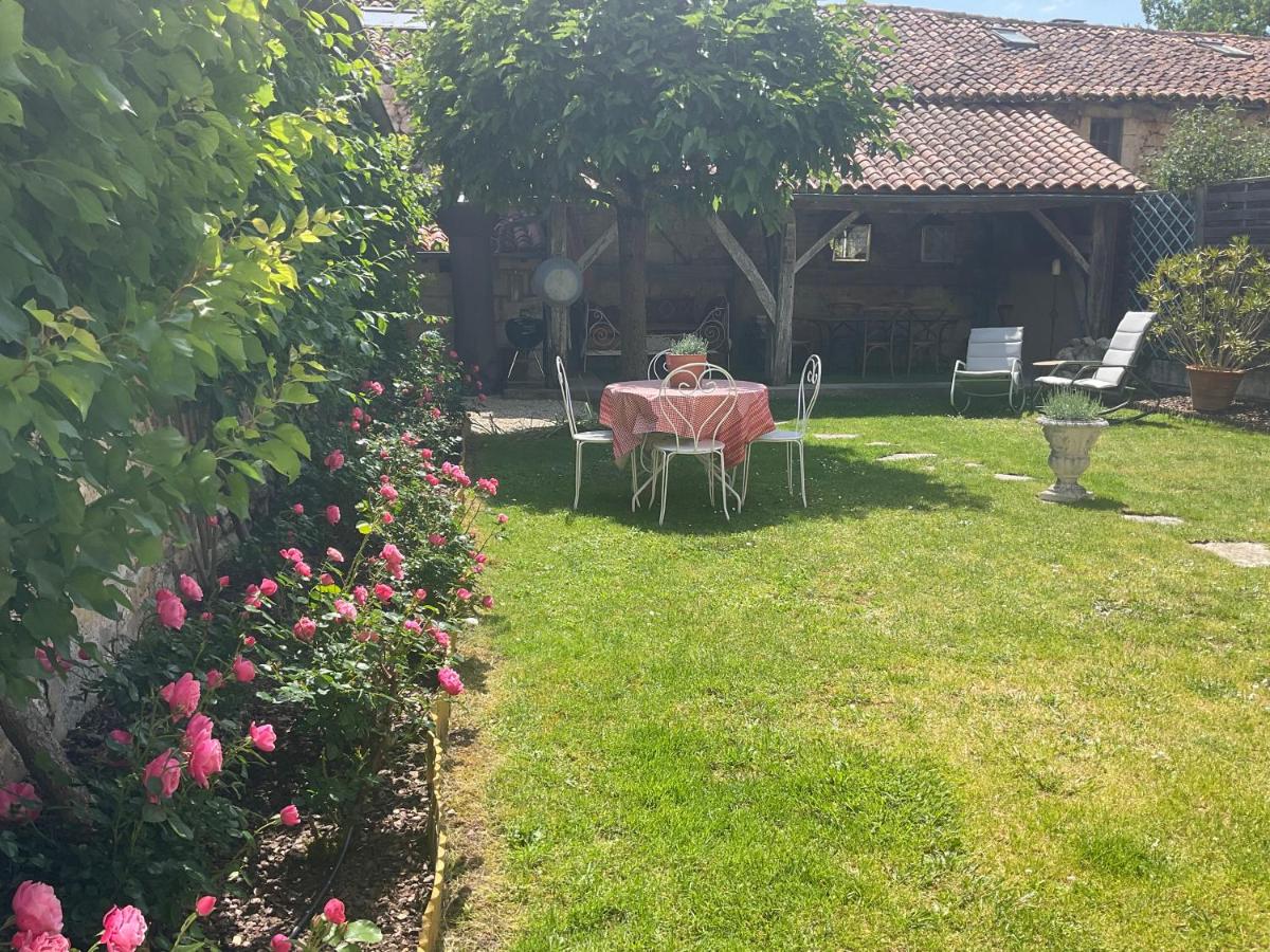 'Mulberry House' - A Darling Abode Nr Brantome - Housity